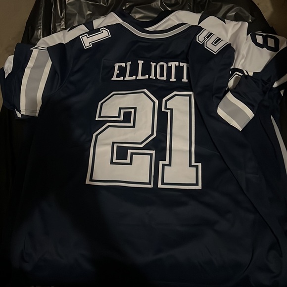 Dallas Cowboys jersey - Picture 2 of 2